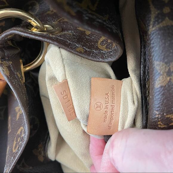 Louis Vuitton Artsy MM Monogram Canvas - Picture 16 of 16